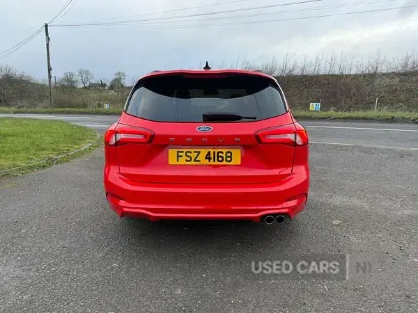 Used Ford Focus ST-Line X 120 HP (88 kW) 2021 Red Estate