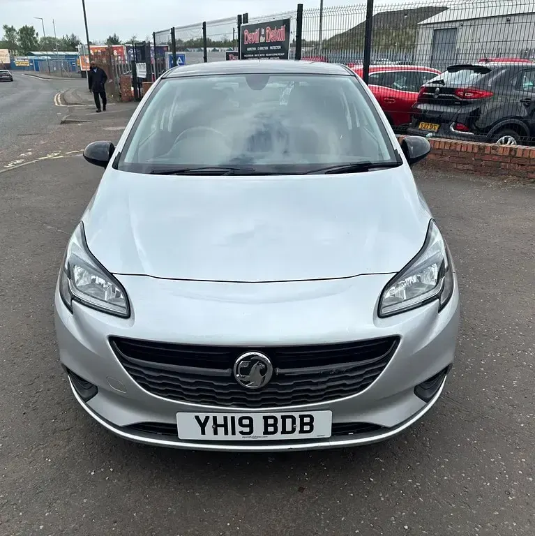 Begagnad Vauxhall Corsa 75 HK (55 kW) 2019 Silver Halvkombi