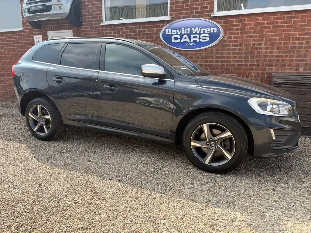 Used Volvo XC60 R-Design 181 HP (133 kW) 2014 Grey SUV