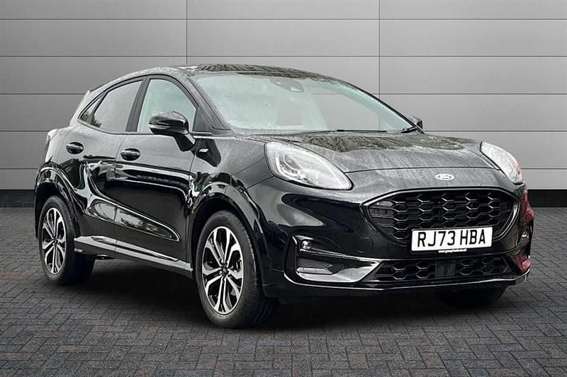 Agate black Used 2023 Ford Puma Gen-E ST-Line Hatchback | £18,299 (Fair price) - Image 1/4