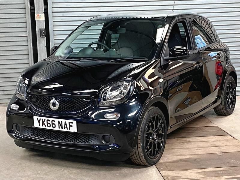 Used Smart ForFour 2016 Black Hatchback