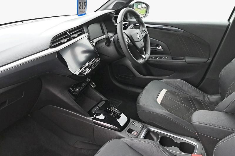 Used Vauxhall Corsa Ultimate 128 HP (94 kW) 2023 White Hatchback