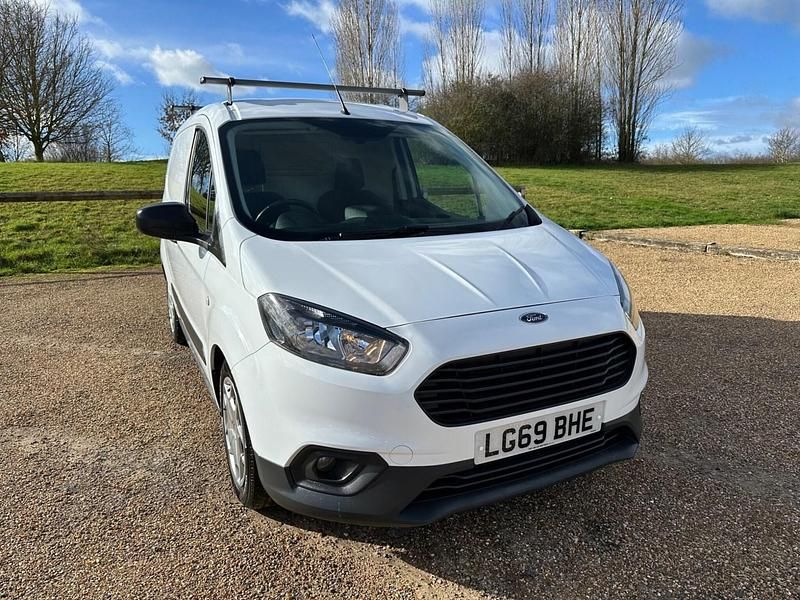 Used Ford Transit Trend 100 HP (73 kW) 2019 White Van