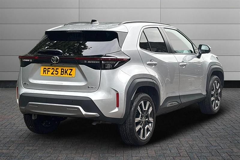 Used Toyota Yaris Cross 130 HP (95 kW) 2025 Silver SUV