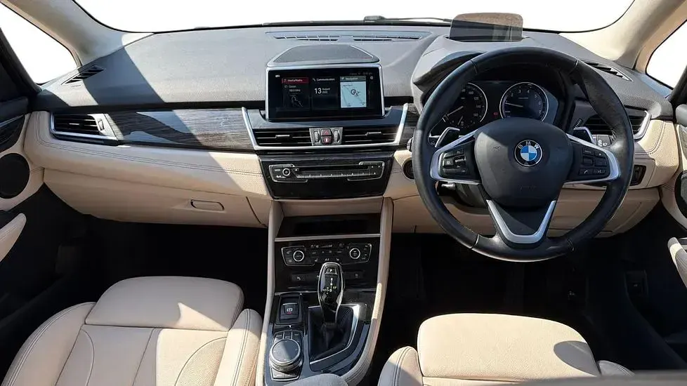 Used BMW 220 Active Tourer Luxury Line 189 HP (139 kW) 2018 Blue MPV
