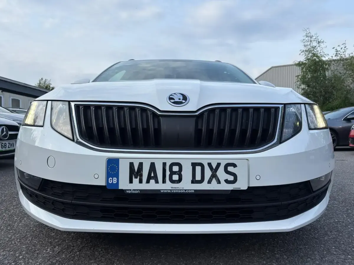 Used Skoda Octavia SE Technology 2018 Yellow Estate