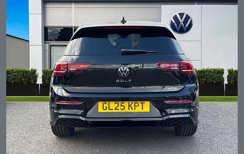 Used VW Golf VIII R-line 147 HP (108 kW) 2025 Black Hatchback