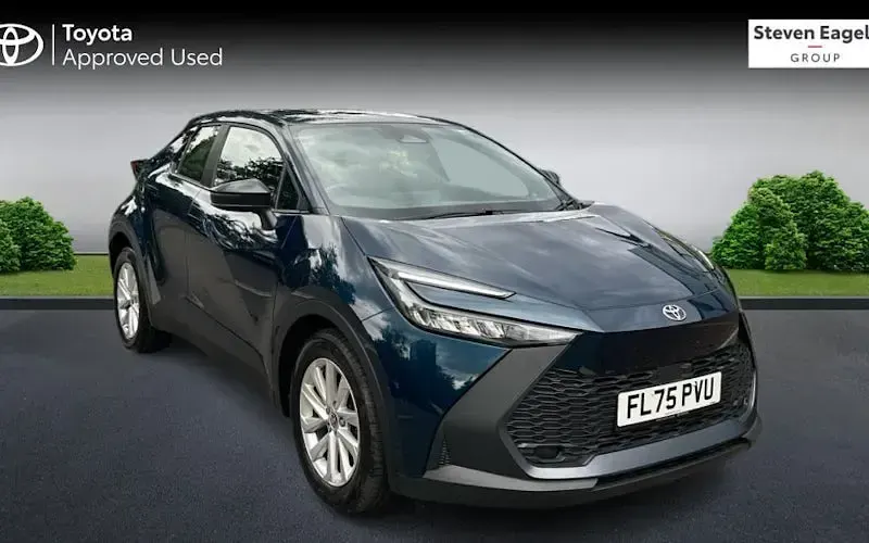 Used Toyota C-HR 140 HP (102 kW) 2025 SUV