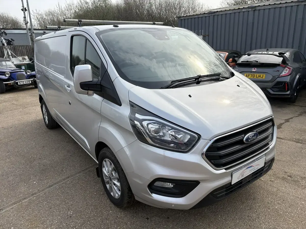 Used Ford Transit Custom Limited 2019 Silver