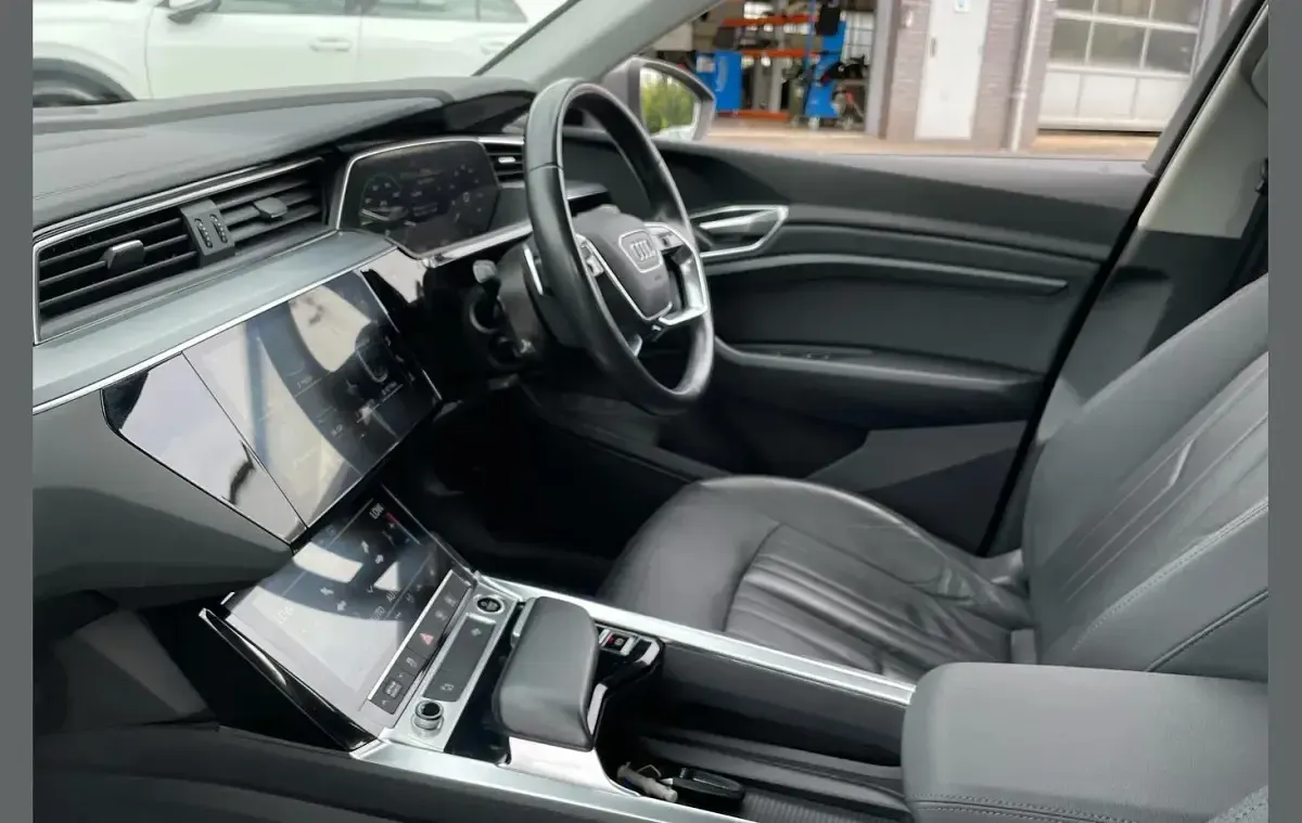 Used Audi e-tron Advanced 230 kW (313 HP) 2020 Grey SUV