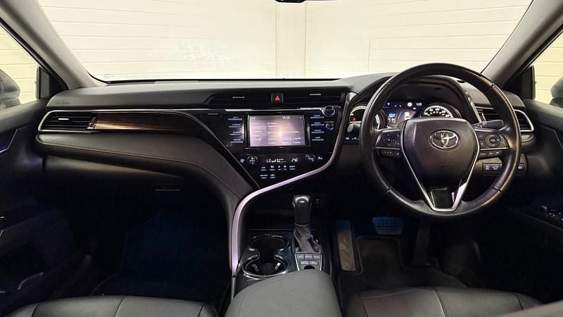 Used Toyota Camry Design 2021 Silver Sedan