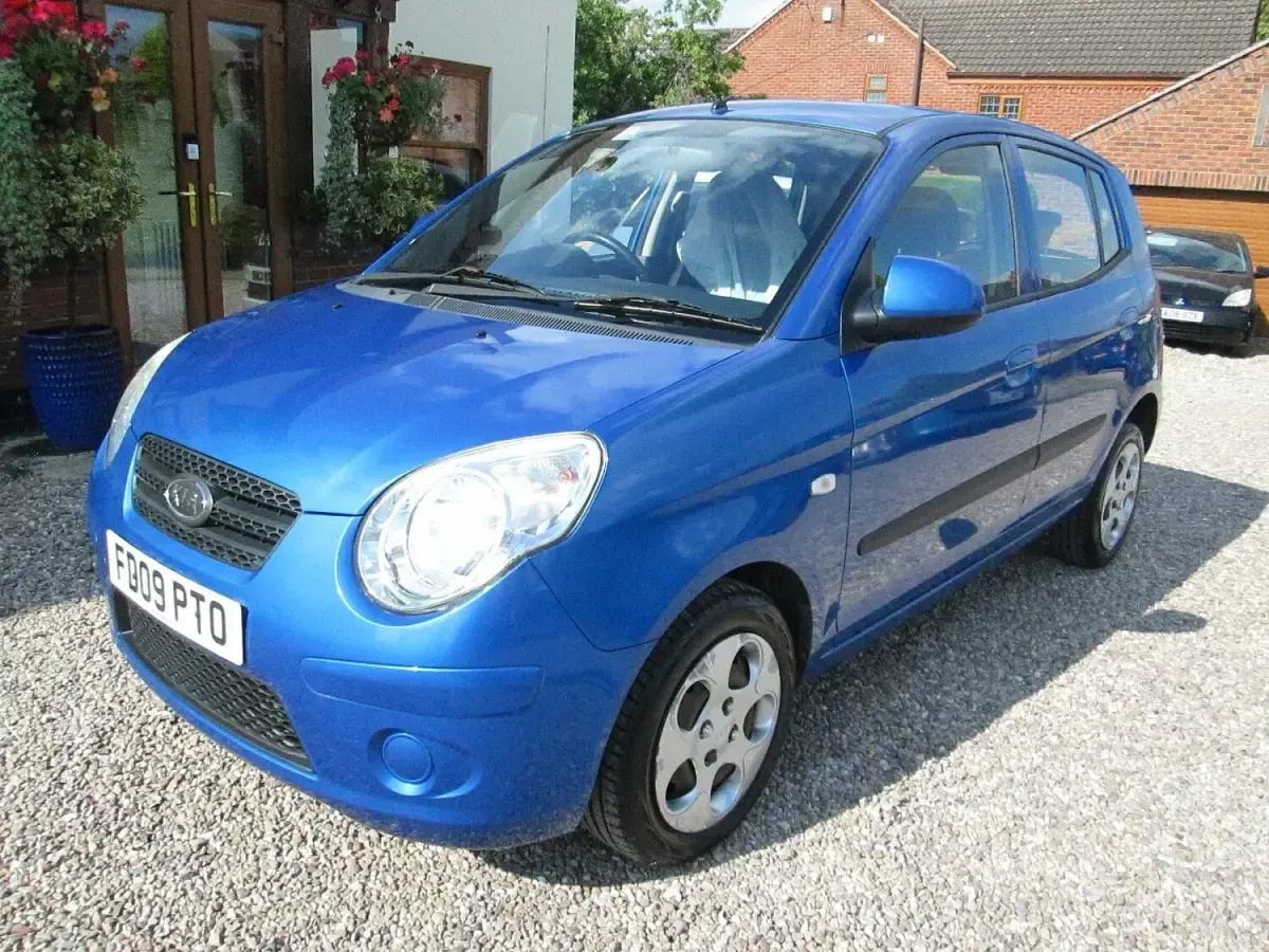 Used Kia Picanto 64 HP (47 kW) 2009 Blue Hatchback