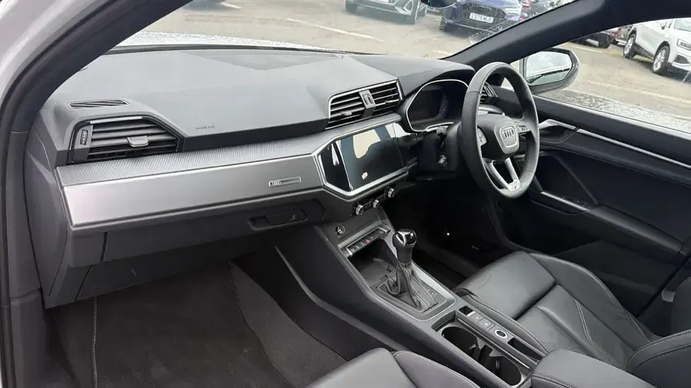 Used Audi Q3 S-Line 150 HP (110 kW) 2025 White SUV
