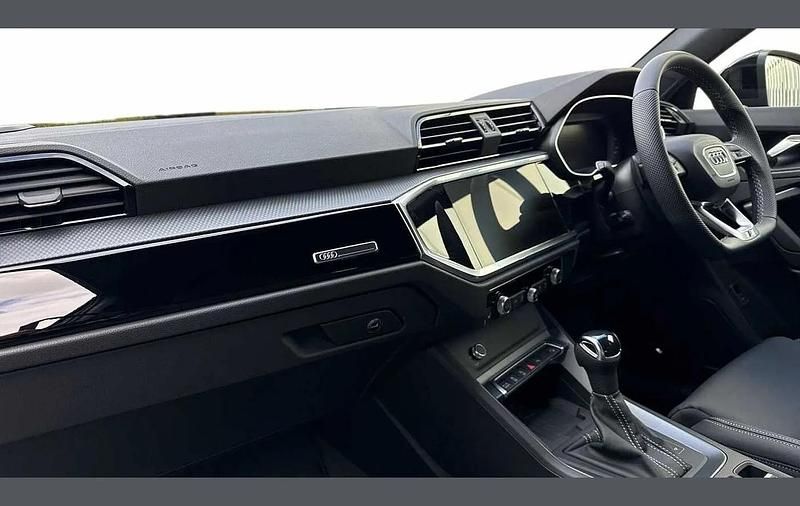 Used Audi Q3 Black Edition 150 HP (110 kW) 2025 Grey SUV
