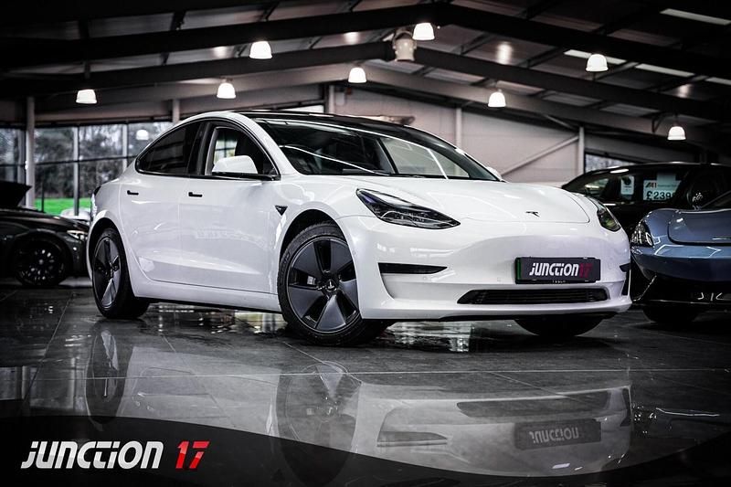 White Used 2021 Tesla Model 3 Standard Range Sedan | £15,488 (Fair price) - Image 1/3