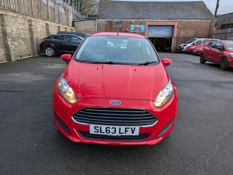 Used Ford Fiesta Style 82 HP (60 kW) 2014 Red Hatchback