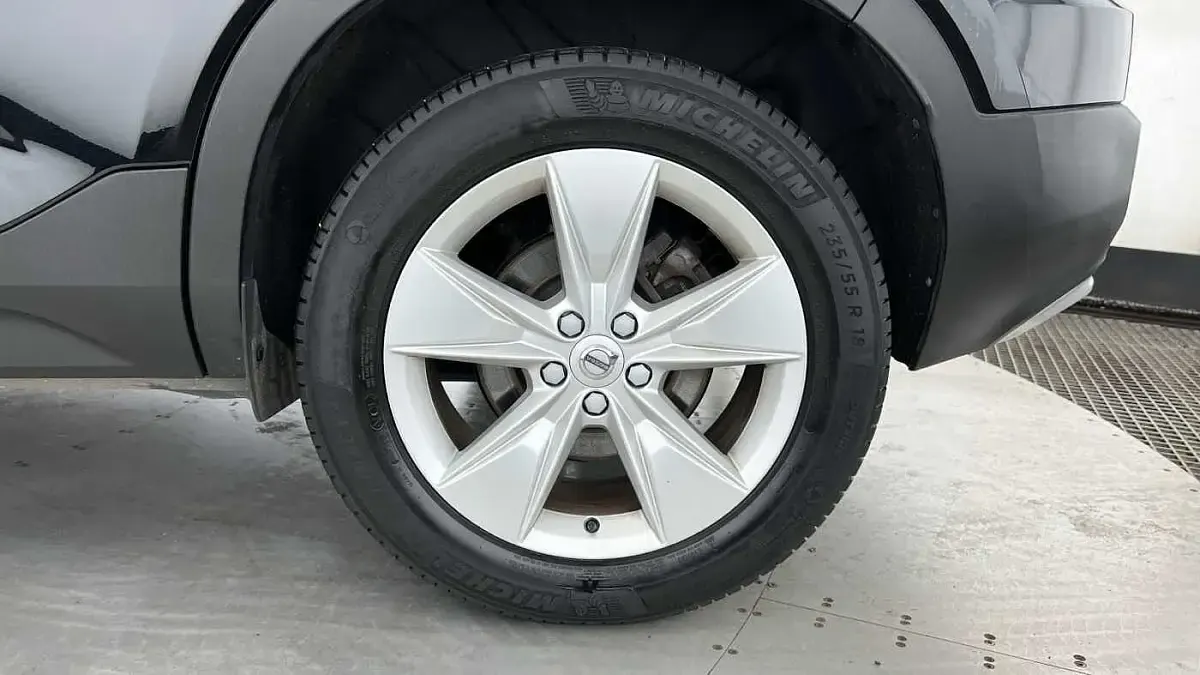 Used Volvo XC40 Core 2023 Black SUV