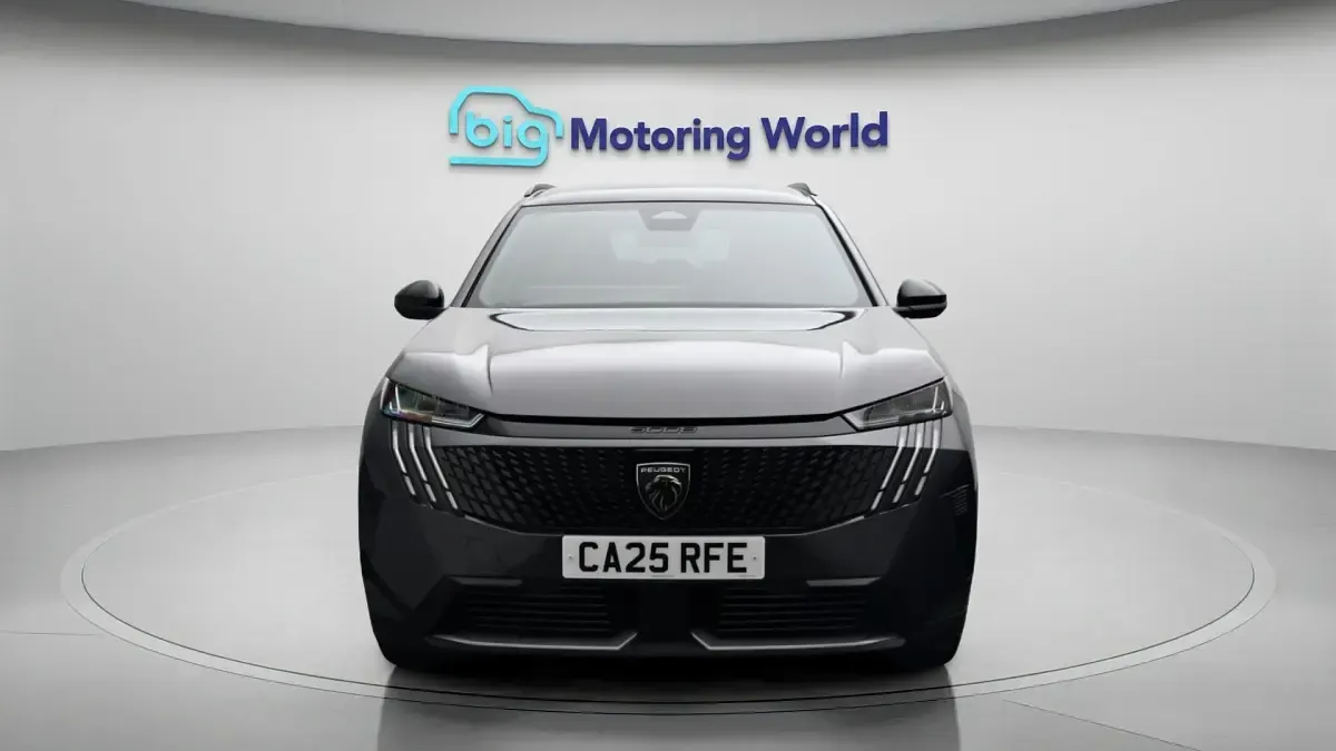 Used Peugeot 5008 Allure 134 HP (98 kW) 2025 Grey SUV