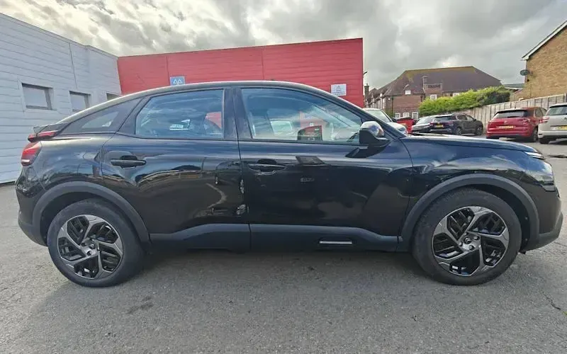 Used Citroën C4 PureTech 101 HP (74 kW) 2023 SUV