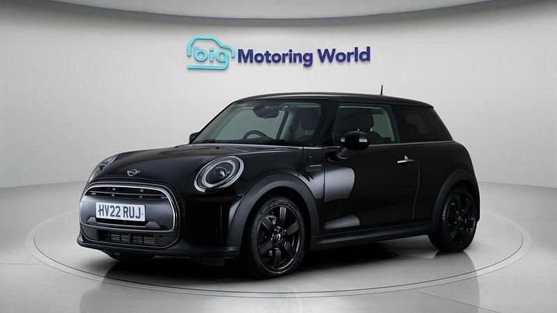 Used Mini Cooper Classic 136 HP (100 kW) 2022 Black Hatchback