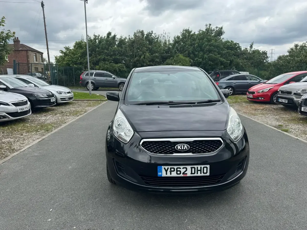 Used Kia Venga Air 90 HP (66 kW) 2012 Black Hatchback