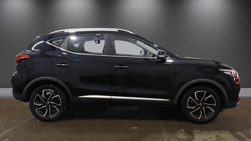 Usado MG ZS Exclusive 106 HP (77 kW) 2022 Preto SUV