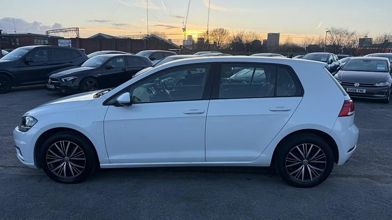 Usado VW Golf VII SE 2018 Branco Citadino