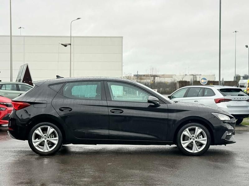 New Seat Leon FR 201 HP (147 kW) 2025 Black Hatchback