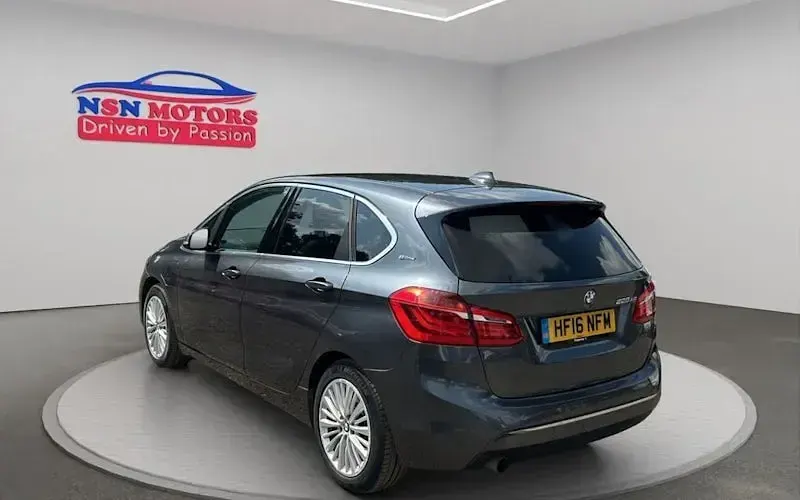 Used BMW 225 Active Tourer Luxury Line 224 HP (164 kW) 2017 MPV
