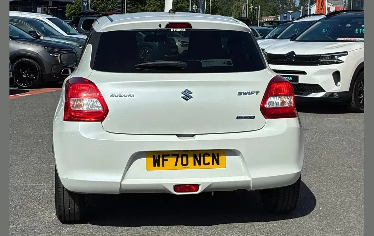 Used Suzuki Swift SZ-T 89 HP (65 kW) 2020 White Hatchback