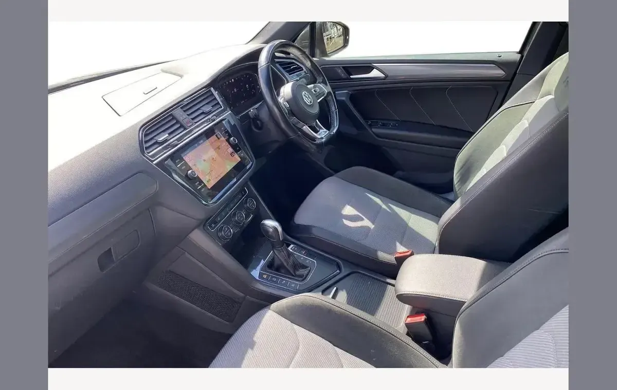 Used VW Tiguan SEL 230 HP (169 kW) 2020 Grey SUV