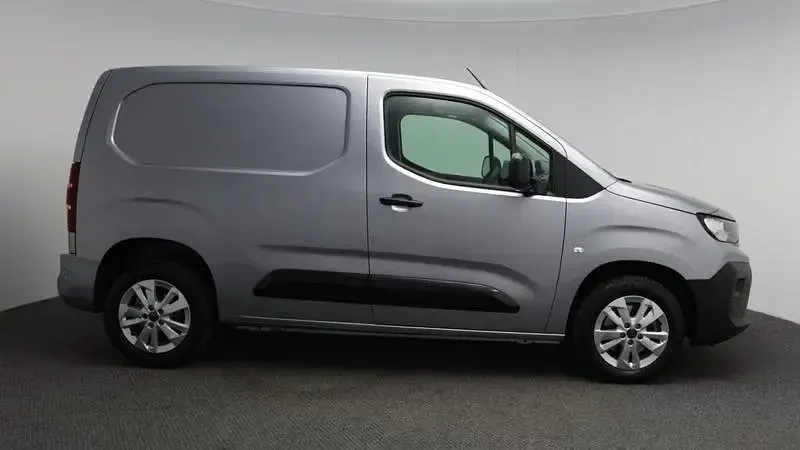 Used Peugeot Partner 130 HP (95 kW) 2018 Cumulus grey