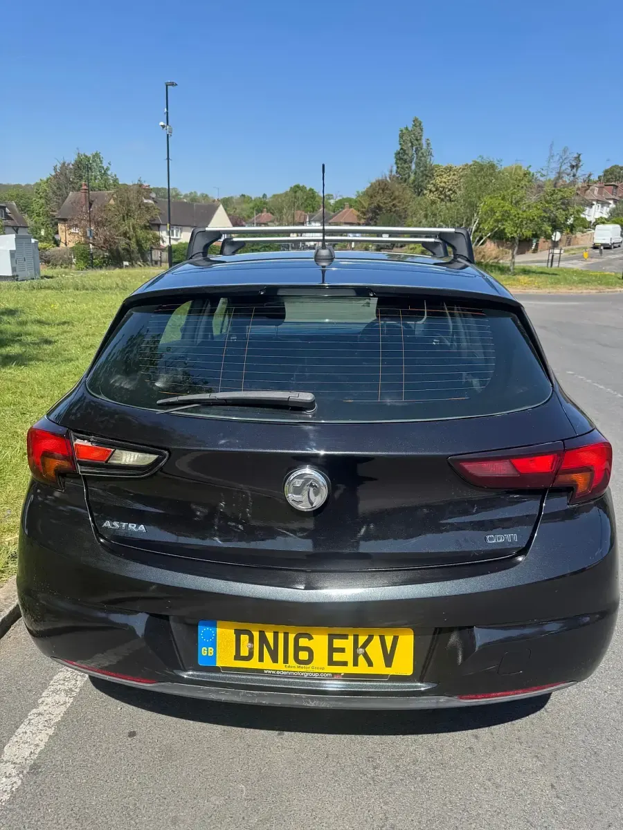 Used Vauxhall Astra SRi 2016 Black Hatchback