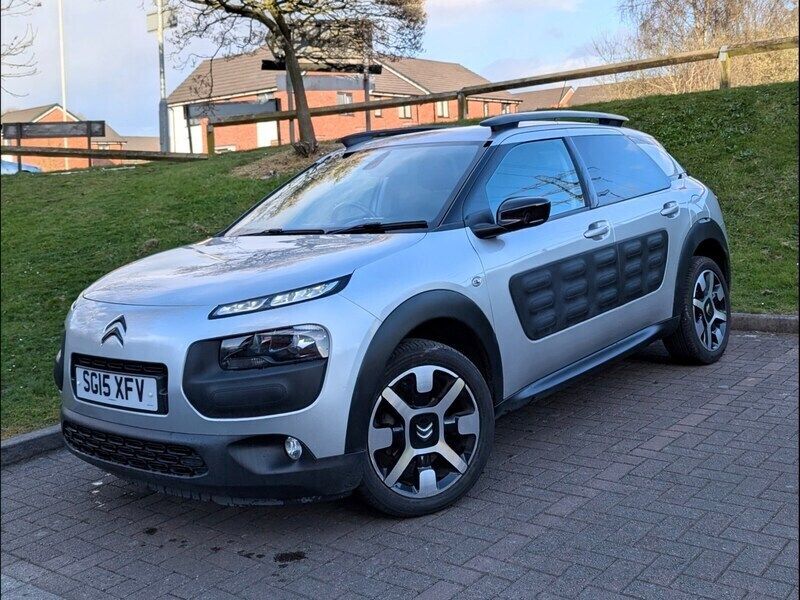 Silver Used 2015 Citroën C4 Cactus Flair Hatchback | £5,795 (Good price) - Image 1/4