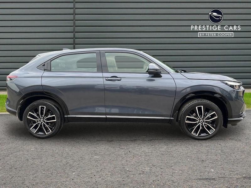 Used Honda HR-V Advance 131 HP (96 kW) 2023 Grey SUV