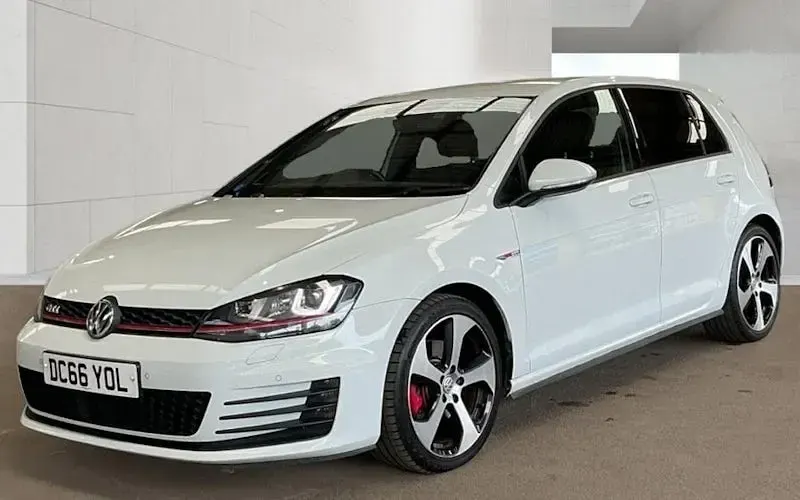 Used VW Golf VII GTI 230 HP (169 kW) 2016 White Hatchback