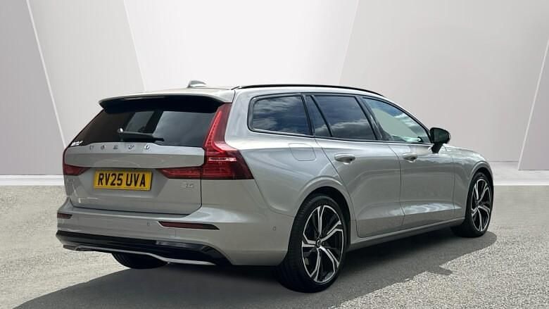 Used Volvo V60 Ultra 197 HP (144 kW) 2025 Estate