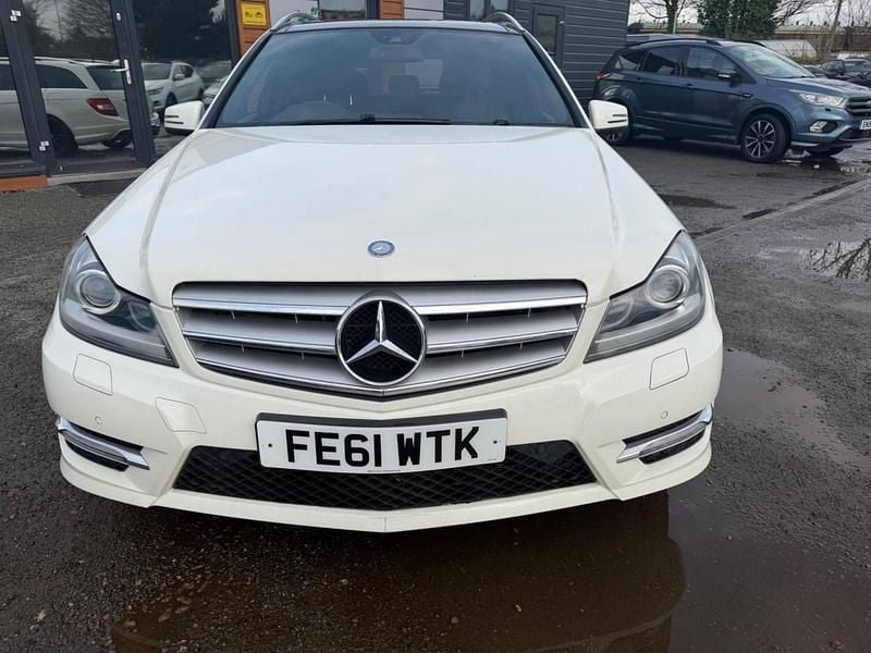 Used Mercedes C350 2011 White Estate