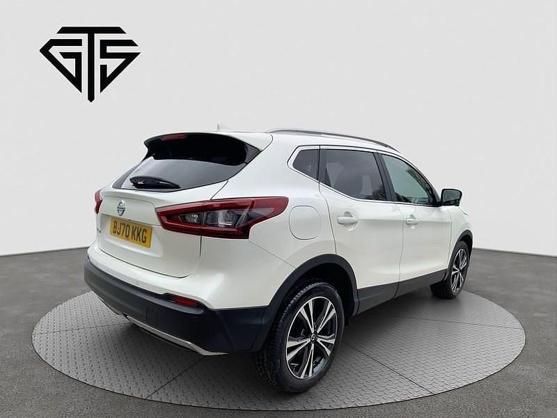 Used Nissan Qashqai N-Connecta 113 HP (83 kW) 2020 White SUV