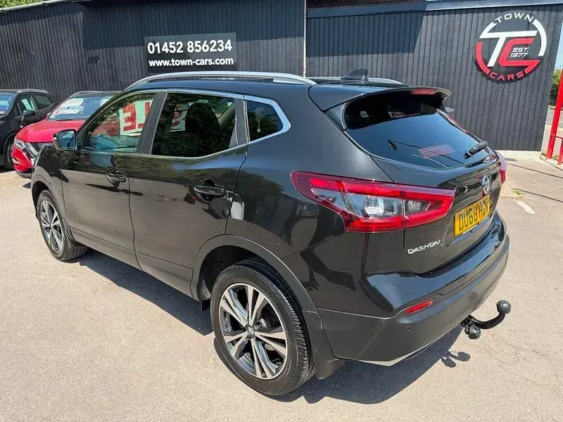 Used Nissan Qashqai N-Connecta 2018 Black SUV