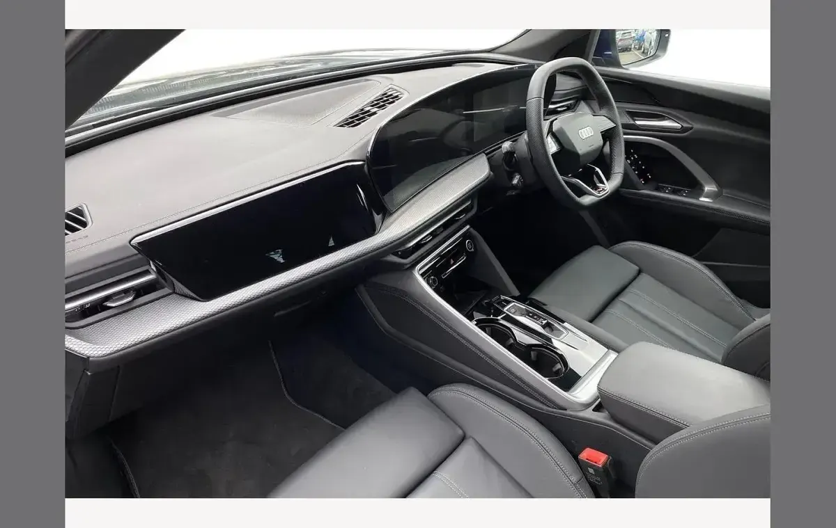 Used Audi Q5 S-Line 200 HP (147 kW) 2026 Blue SUV