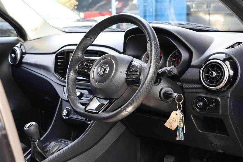 Used MG MG3 Exclusive 106 HP (77 kW) 2023 Black Hatchback