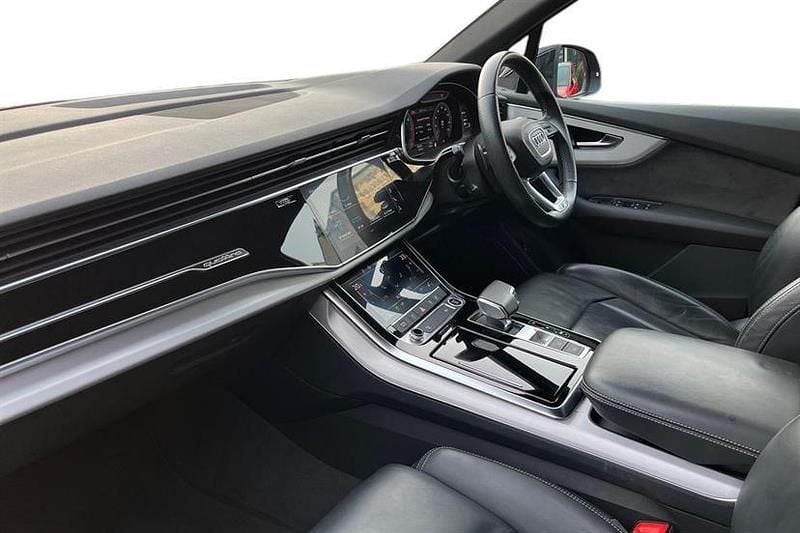 Used Audi Q7 S-Line 286 HP (210 kW) 2021 Mythos black SUV