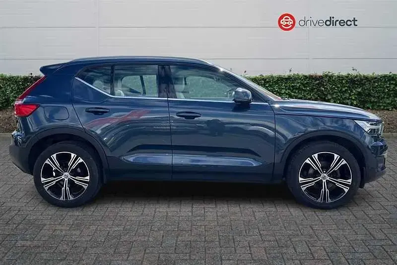 Used Volvo XC40 Inscription 163 HP (119 kW) 2020 Blue SUV