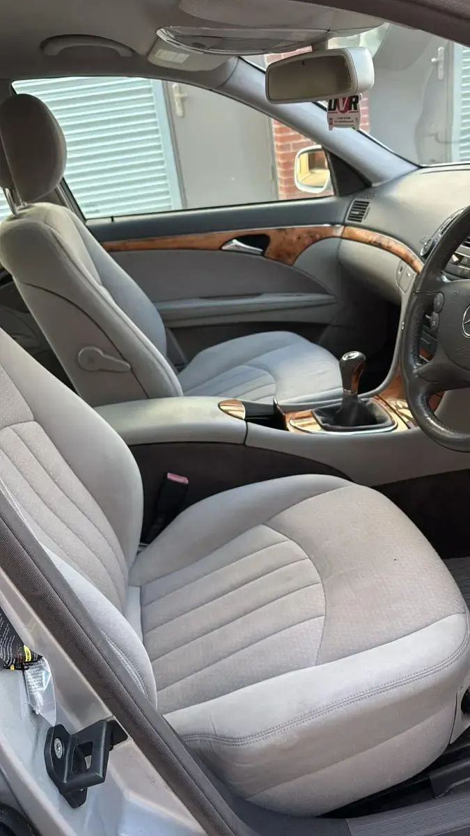 Used Mercedes E220 Classic 2006 Silver Sedan