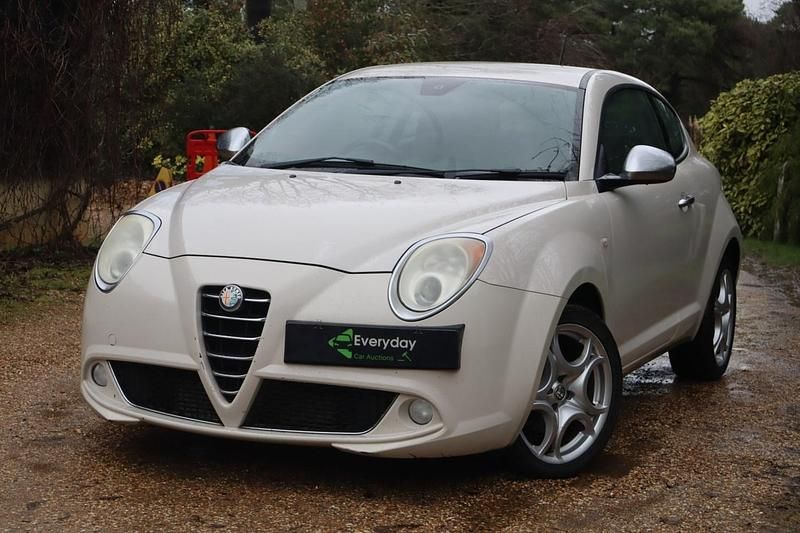Used Alfa Romeo MiTo Veloce 135 HP (99 kW) 2010 White Hatchback