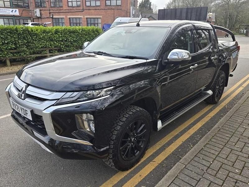 Used Mitsubishi L200 150 HP (110 kW) 2021 Black Pickup