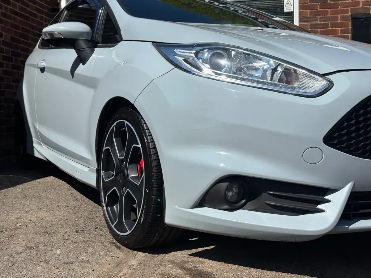 Używany Ford Fiesta ST200 200 KM (147 kW) 2017 Szary Hatchback