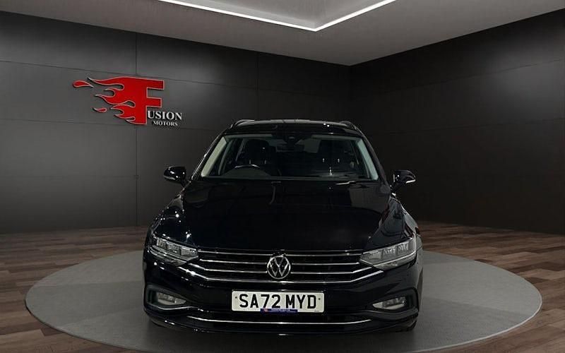 Used VW Passat SE 150 HP (110 kW) 2022 Black Estate