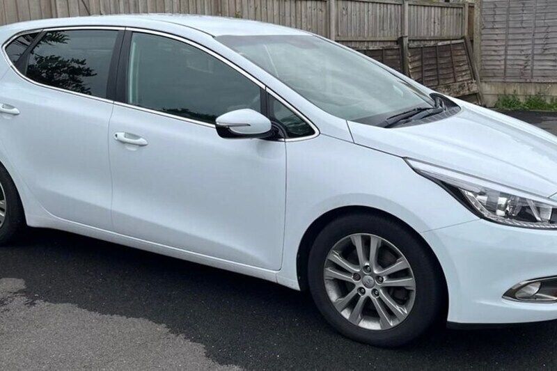 Used 2013 Kia Ceed 2 Hatchback | £7,697 (Fair price) - Image 1/1
